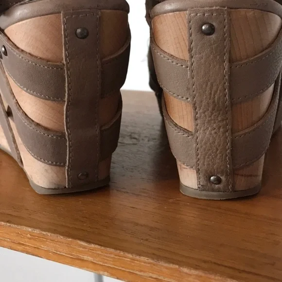 Eileen Fisher Lotus Wedges Wood/Leather Tan Leather EUC backyard BBQ Approved - Picture 3 of 9